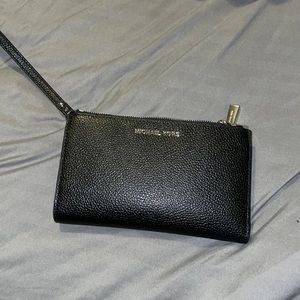 Michael Kors Adele Leather Smartphone Wallet